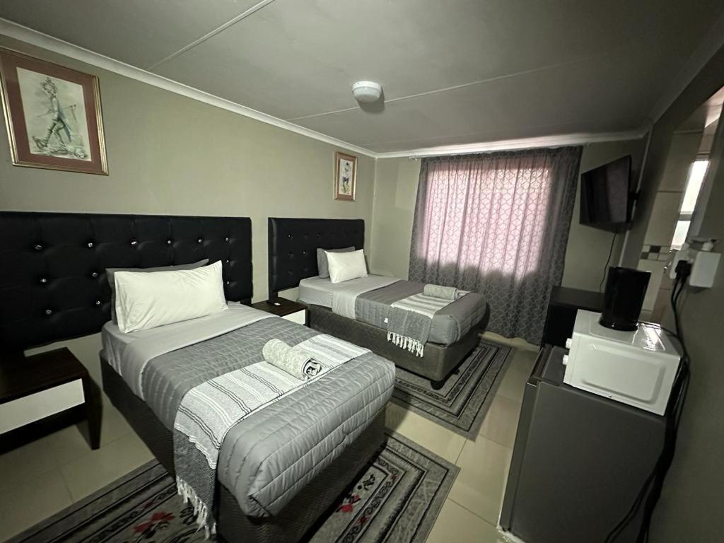 The Hide In Roodepoort Hotell Eksteriør bilde